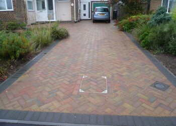 Paving contractors in Dunham Town