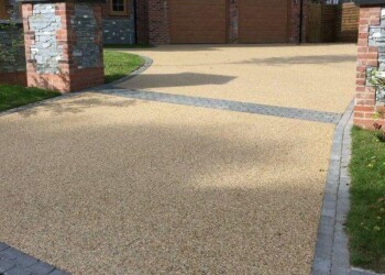 Gravel Driveways Contractors In Dunham Town